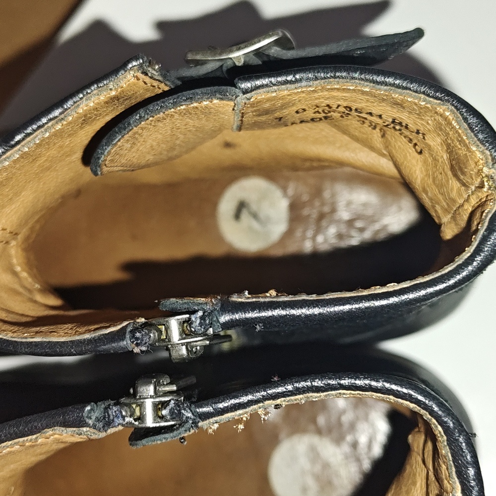 Frye The Vicky Booties - Picture 5 of 6
